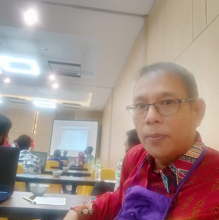 MEMBANGUN SEKOLAH BERKUALITAS DENGAN LEADERSHIP KEPALA SEKOLAH