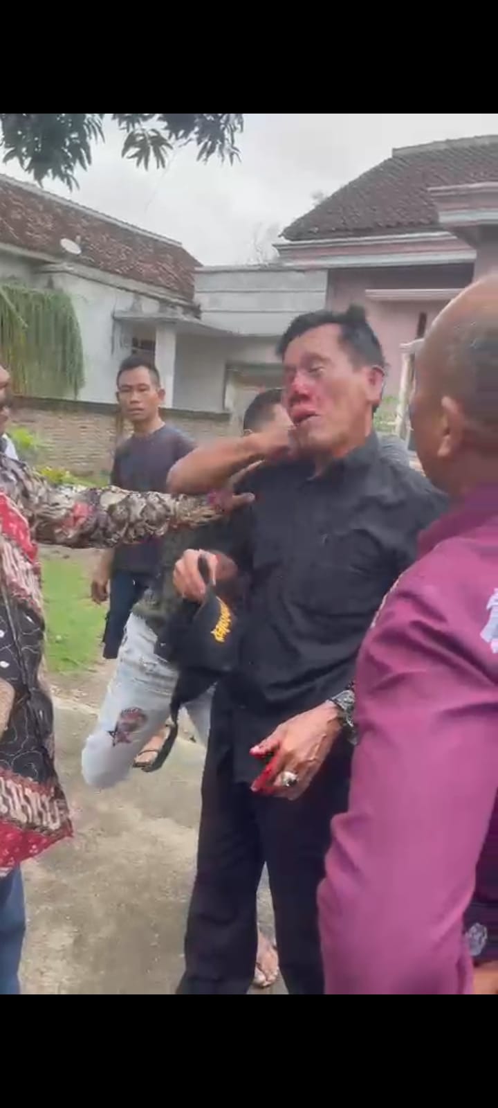 Warga Desa Pardasuka Hukum Dua Orang LSM Setelah Dituduh Maling, Publik Mengecam