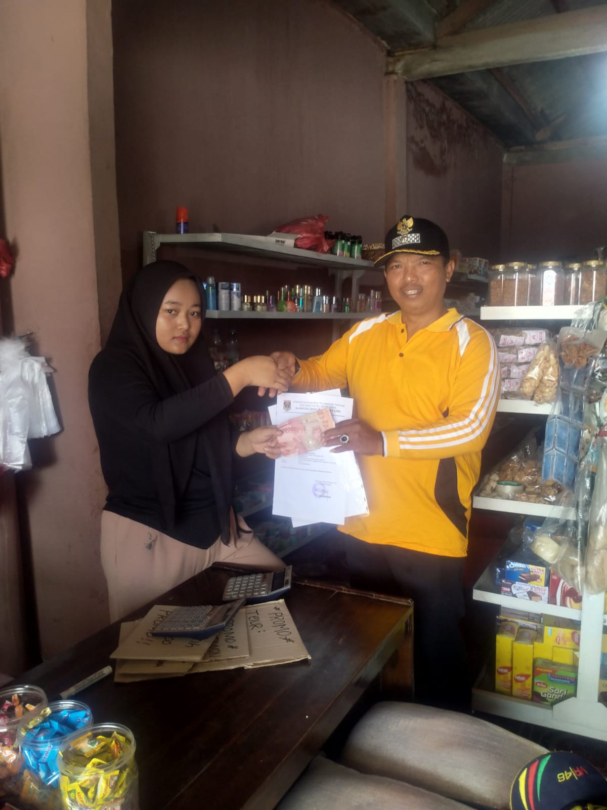 Setelah Viral, Oknum Kepala Kampung Bina Karya Utama Kembalikan Uang Diduga Hasil Pungli