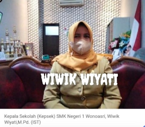 KEPALA SEKOLAH SMKN I WONOASRI MERUPAKAN SOSOK PEMIMPIN UNTUK MASA DEPAN SEKOLAH YANG MAJU SESUAI PERKEMBANGAN TEKNOLOGI