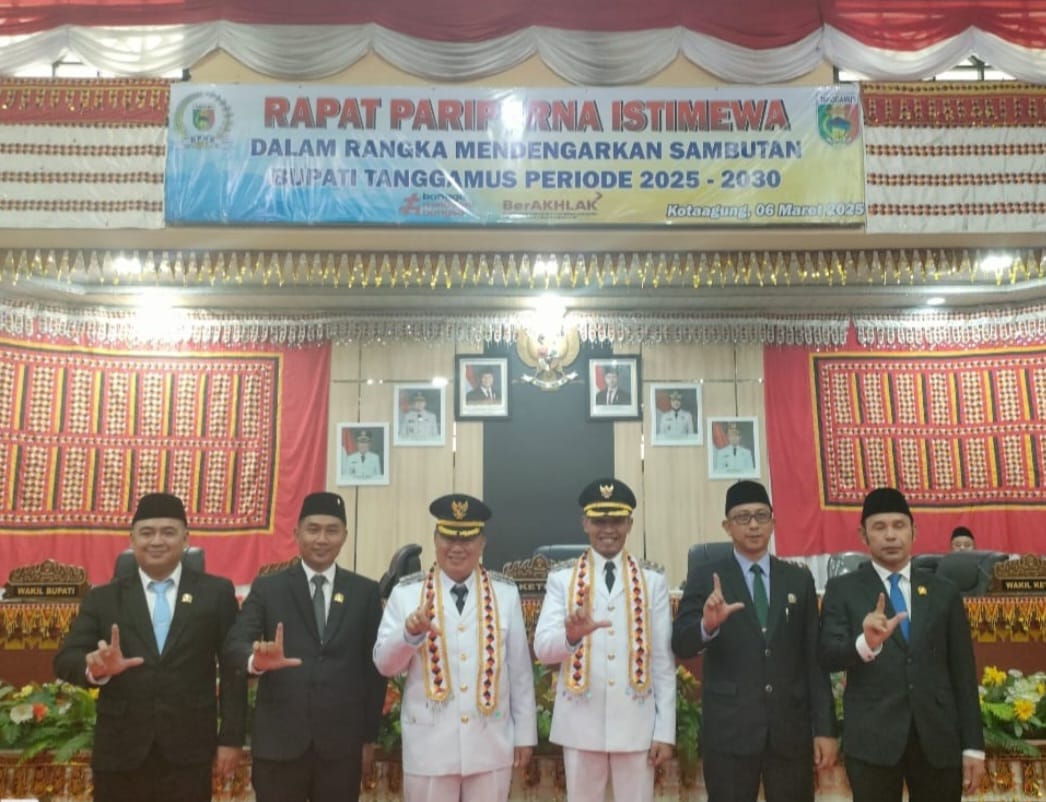 DPRD Tanggamus Gelar Paripurna Istimewa Sambutan Perdana Bupati Periode 2025-2030