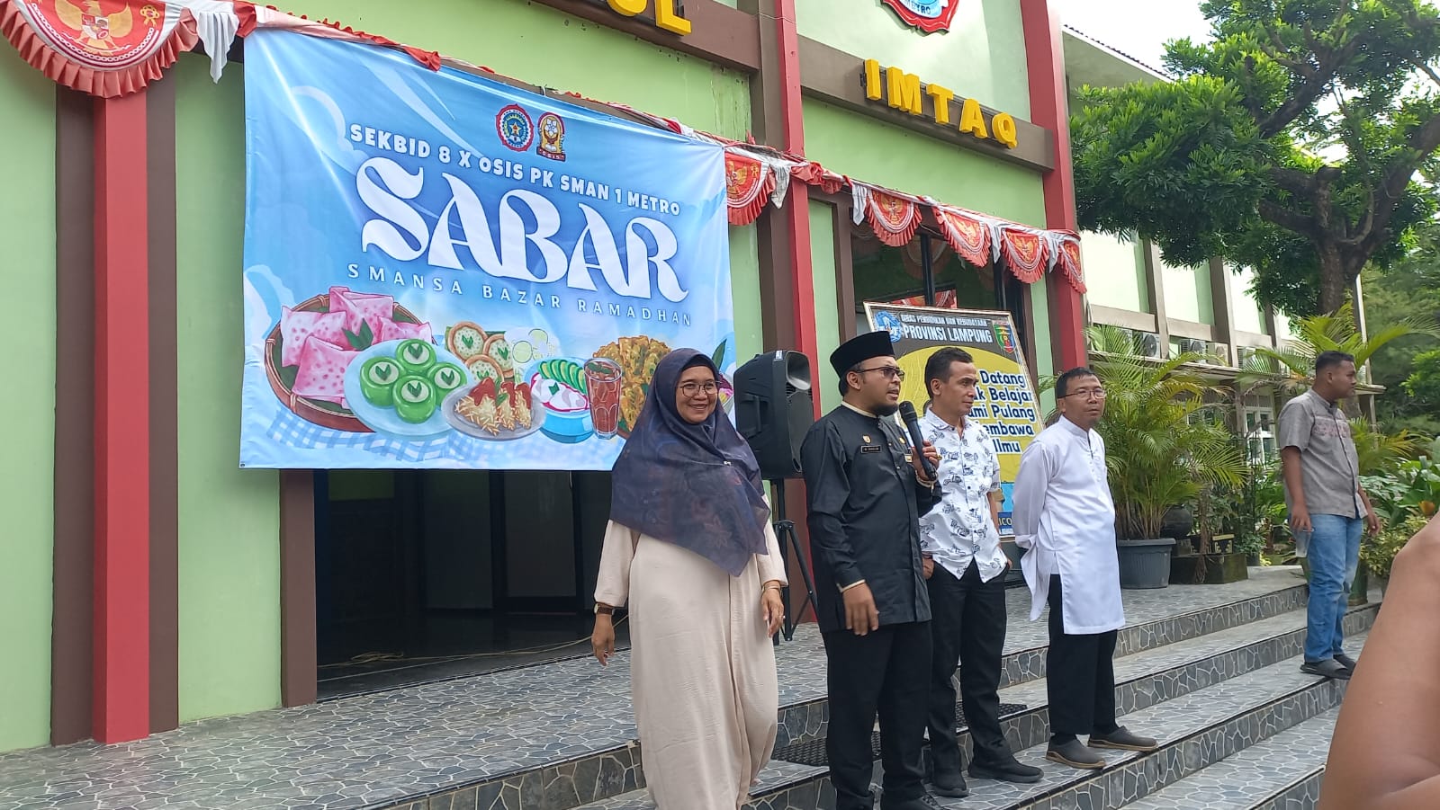 SMAN 1 METRO ADAKAN PESANTREN KILAT
