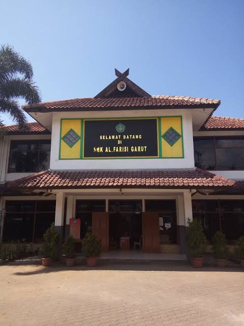 Milyaran Dana Bos SMKS AL FARISI Diduga Menjadi Lahan Korupsi, Patut Dipertanyakan