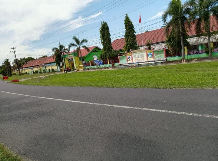 PERAN KEPALA SEKOLAH SMPN 1 BUAY MADANG DALAM MENCIPTAKAN DAN MEMELIHARA DISIPLIN SEKOLAH