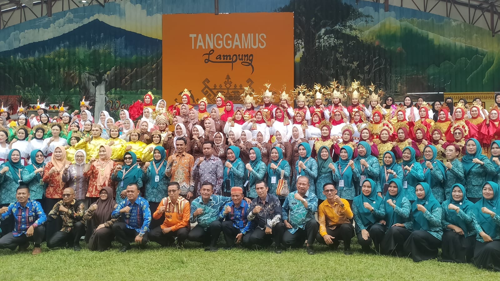 Bupati Tanggamus Hadiri Kegiatan Ketua TP PKK Tanggamus Dalam Rangka Meriahkan HUT RI ke 80