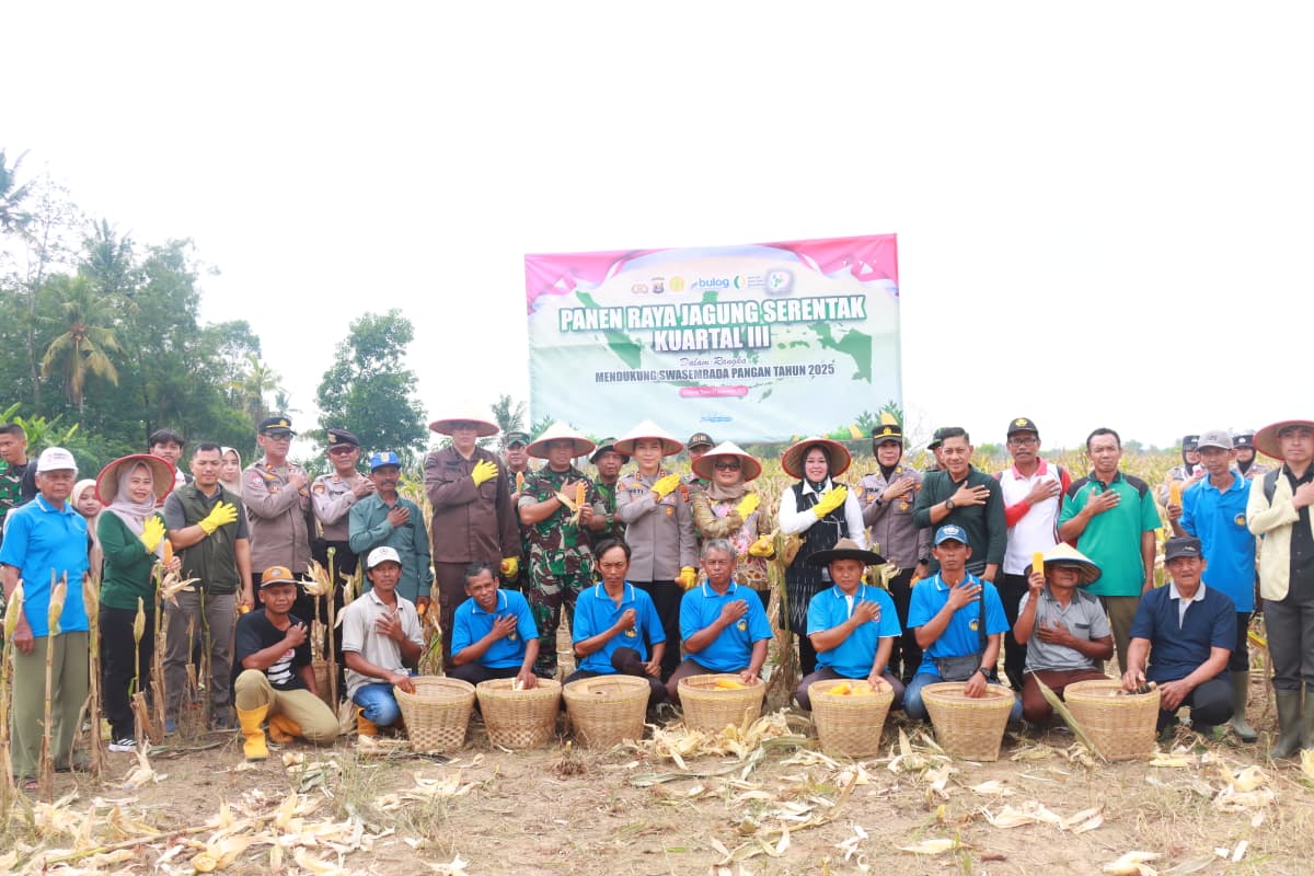 Kapolres Lampung Timur hadiri panen raya di Desa Raman Aji, Kecamatan Raman Utara