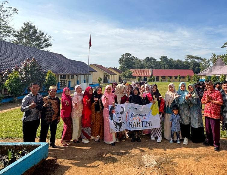 SMP N 3 Way bungur Melaksanakan Lomba Busana dan Pawai budaya Memperingati hari Kartini