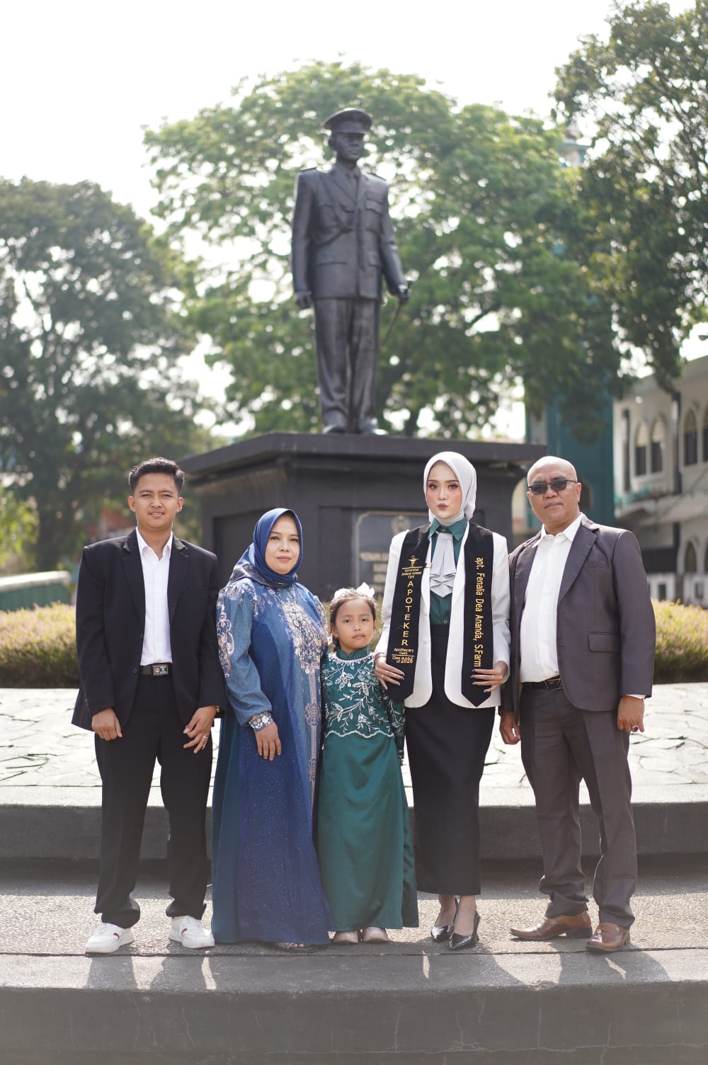PENGAMBILAN SUMPAH DAN JANJI APOTEKER UNIVERSITAS JENDERAL ACHMAD YANI