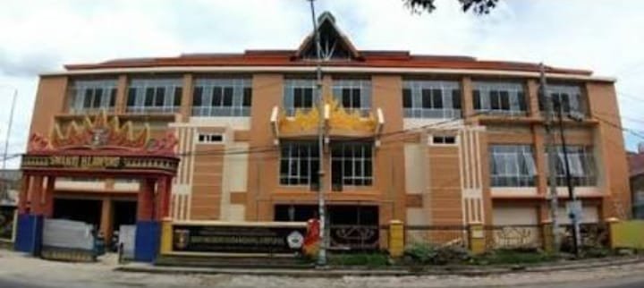 SMAN 10 BANDAR LAMPUNG, YANG BERALAMAT JALAN GATOT SUBROTO NO 81 TANJUNG GADING, KECAMATAN KEDAMAIAN, KOTA BANDAR LAMPUNG, PROVINSI LAMPUNG